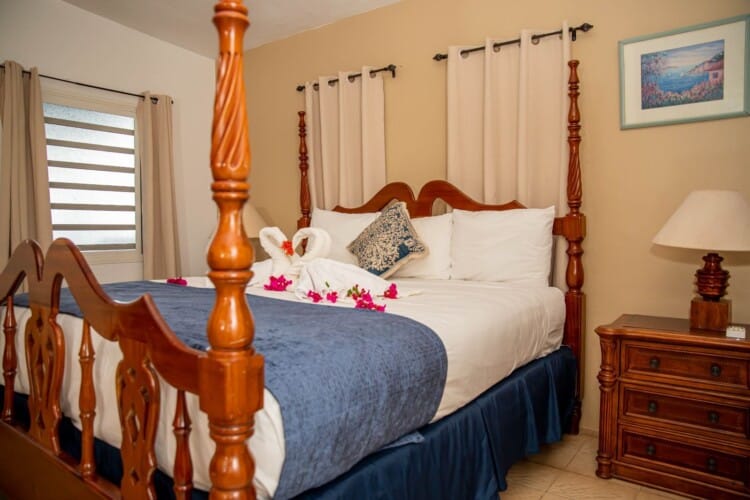 2 Bedroom Villa with Sea View